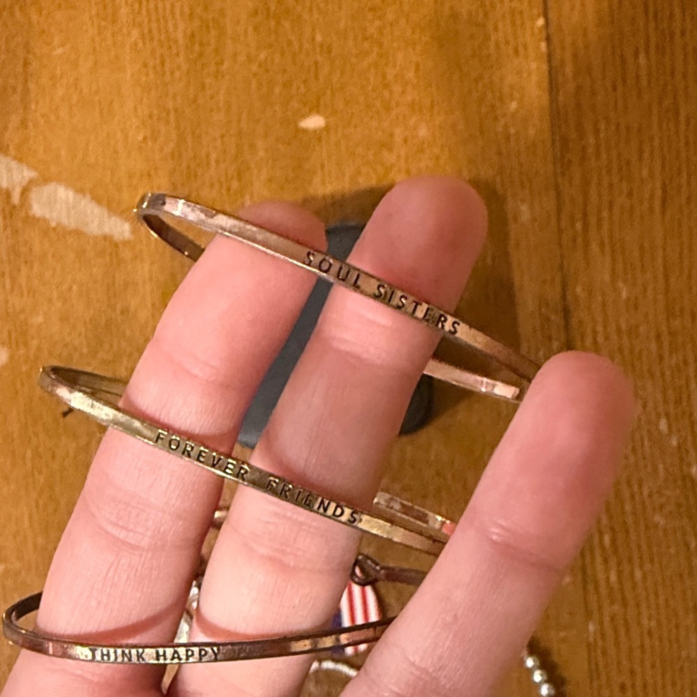 Jewelry Set with Earrings and Bracelets - Picture 2 of 8